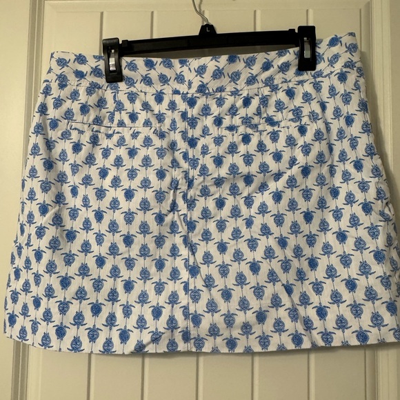 Lilly Pulitzer Nicki Sea turtle skort.  Never worn.  Size 12. - Picture 2 of 3